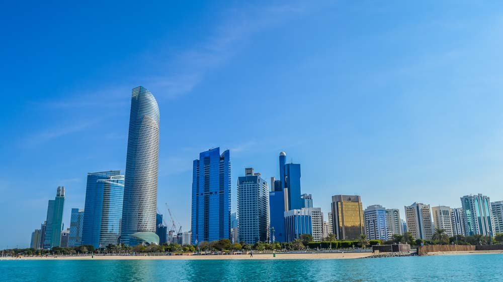 Abu Dhabi – modernin eleganssin ja perinteiden sulava liitto