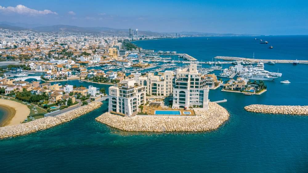 Limassol Marina – moderni satama Välimeren rannalla