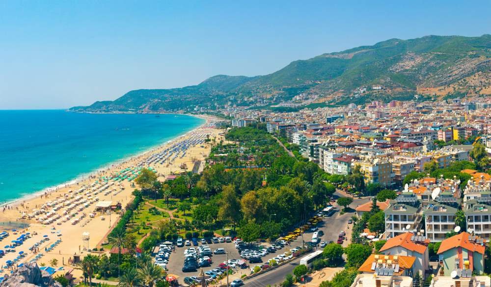 Alanya – historiallinen rantakaupunki Välimeren syleilyssä