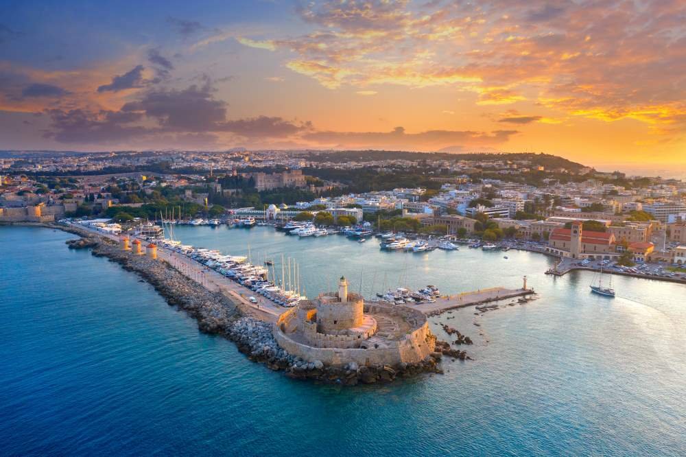 Rodos – keskiajan ritarikaupunki Egeanmeren sylissä